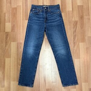 Levi's Women’s Wedgie Straight Blue Jeans